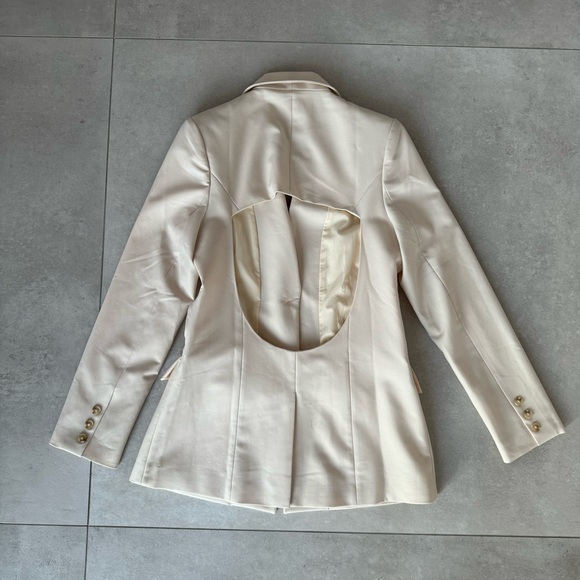 EMMA ROSE X BEGINNING BOUTIQUE BLAZER WITH CUTOUT ON BACK - Picture 8 of 8